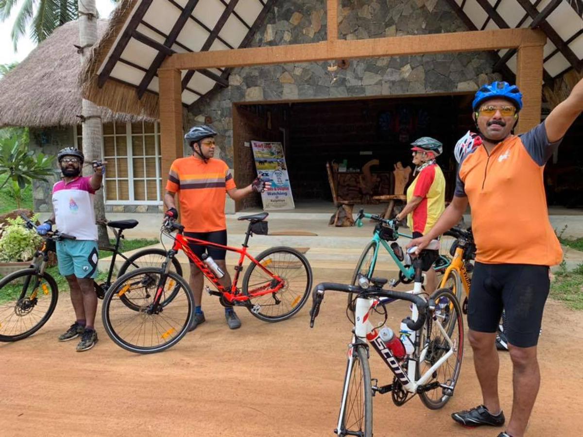 Coco Village Hotel Chilaw - Housity