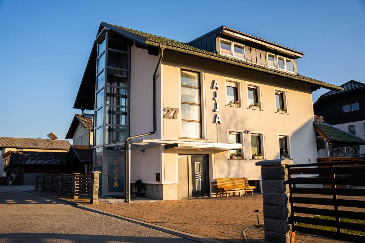 Apartma AJJA - Housity