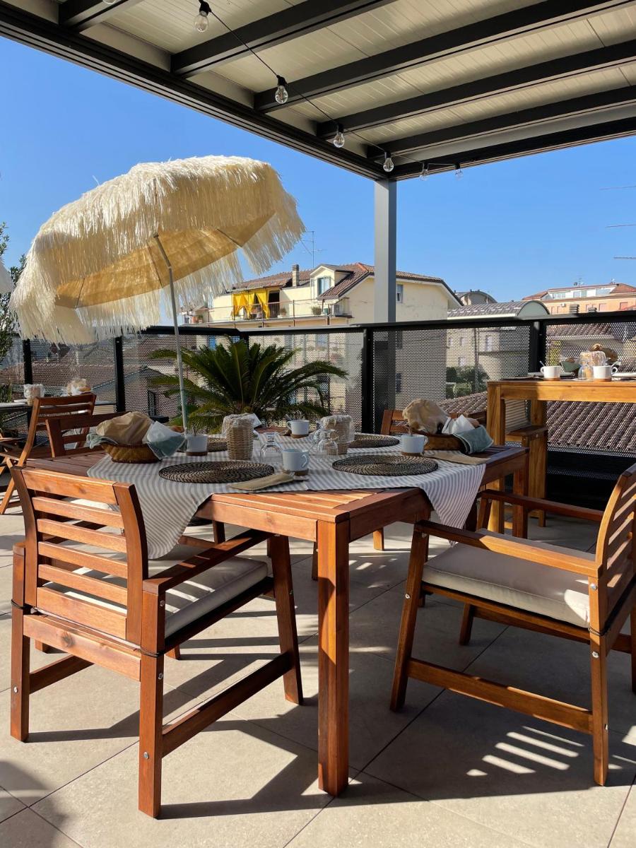 Plaza Lago di Garda Rooms - Rooftop, Lakeview & Jacuzzi - Housity