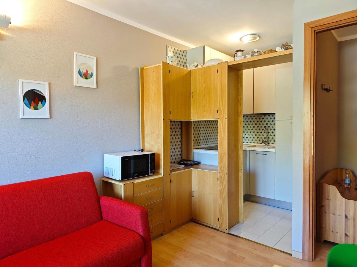 Hostdomus - Color Apartment - Housity