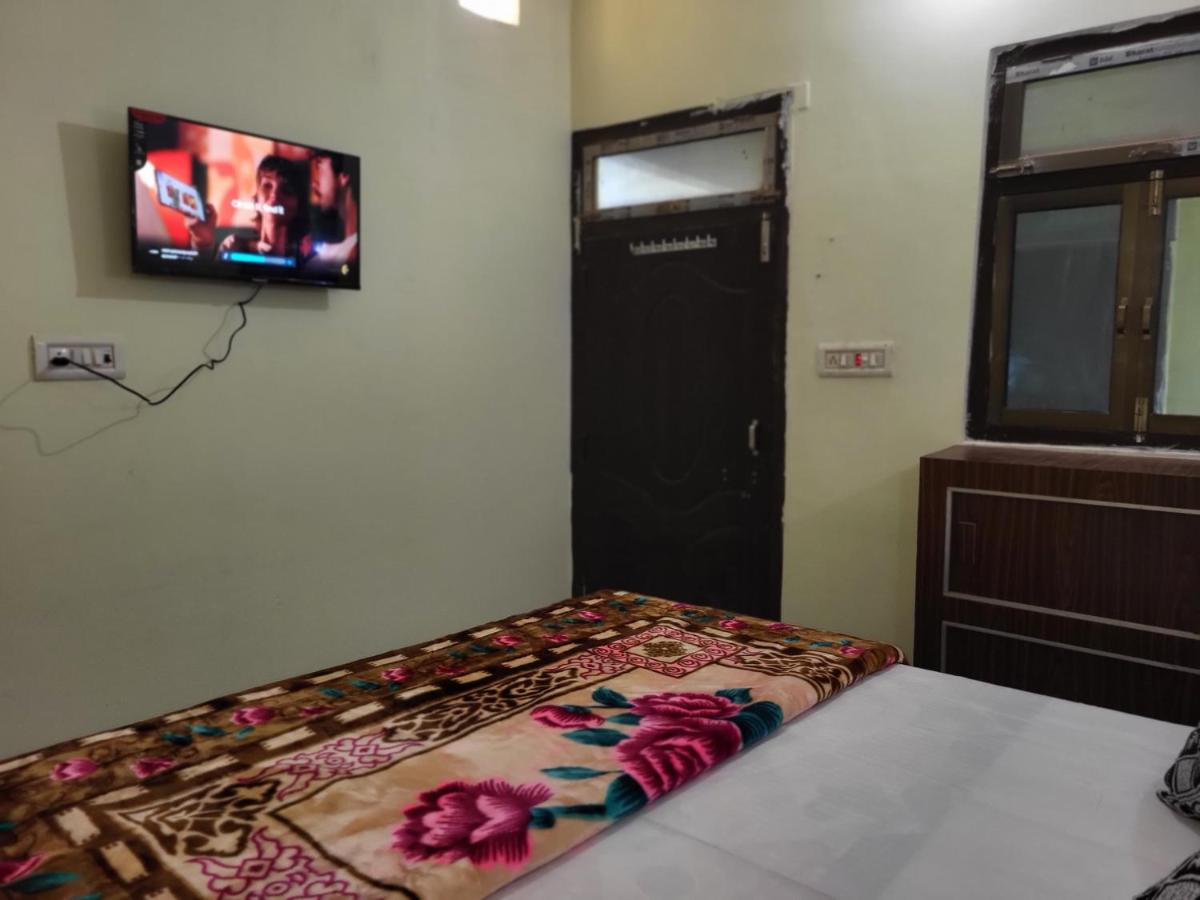 Ayodhya,Narayan stay - Housity