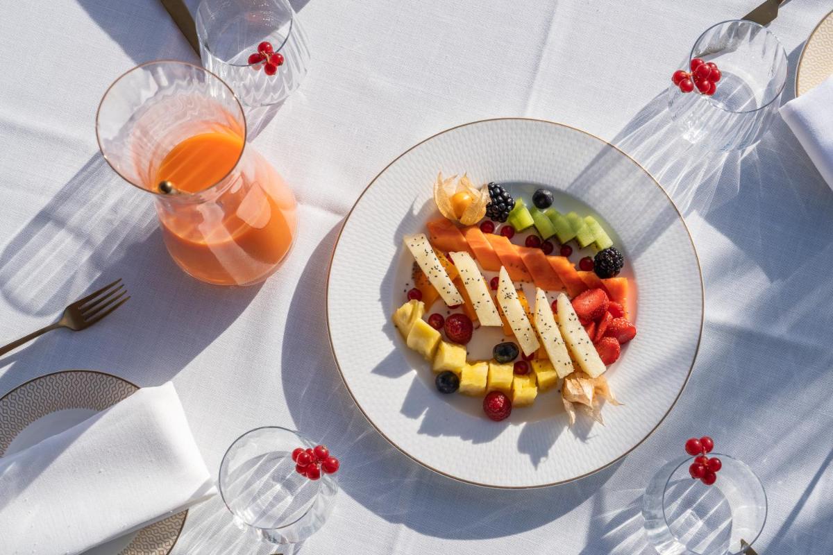 Comida en o cerca de este hotel