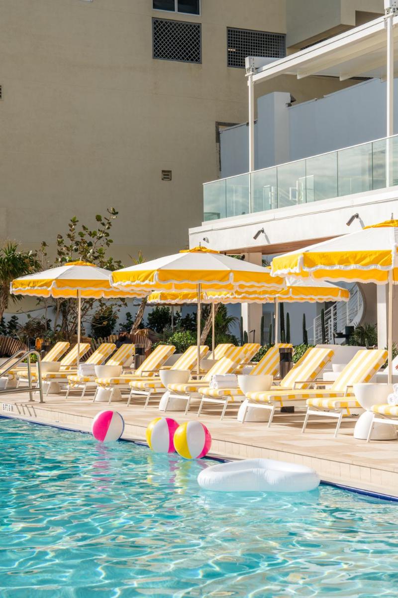 Newport Beachside Hotel & Resort - Housity