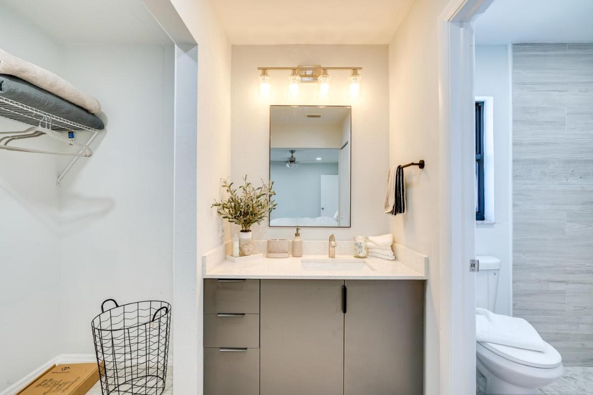 Sleek Cape Coral Vacation Rental with Private Pool! - Housity