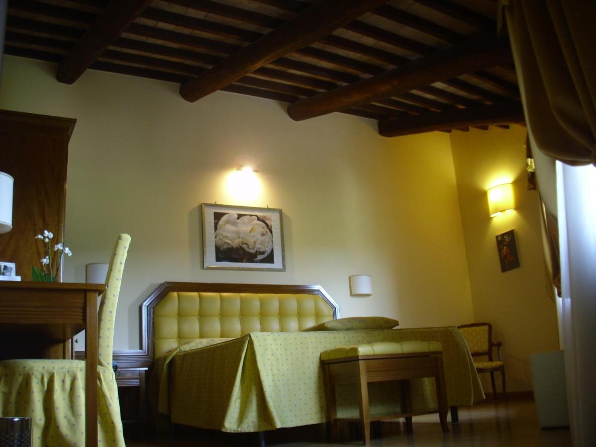 Chiara e Benedetta Villa degli Ulivi - Housity