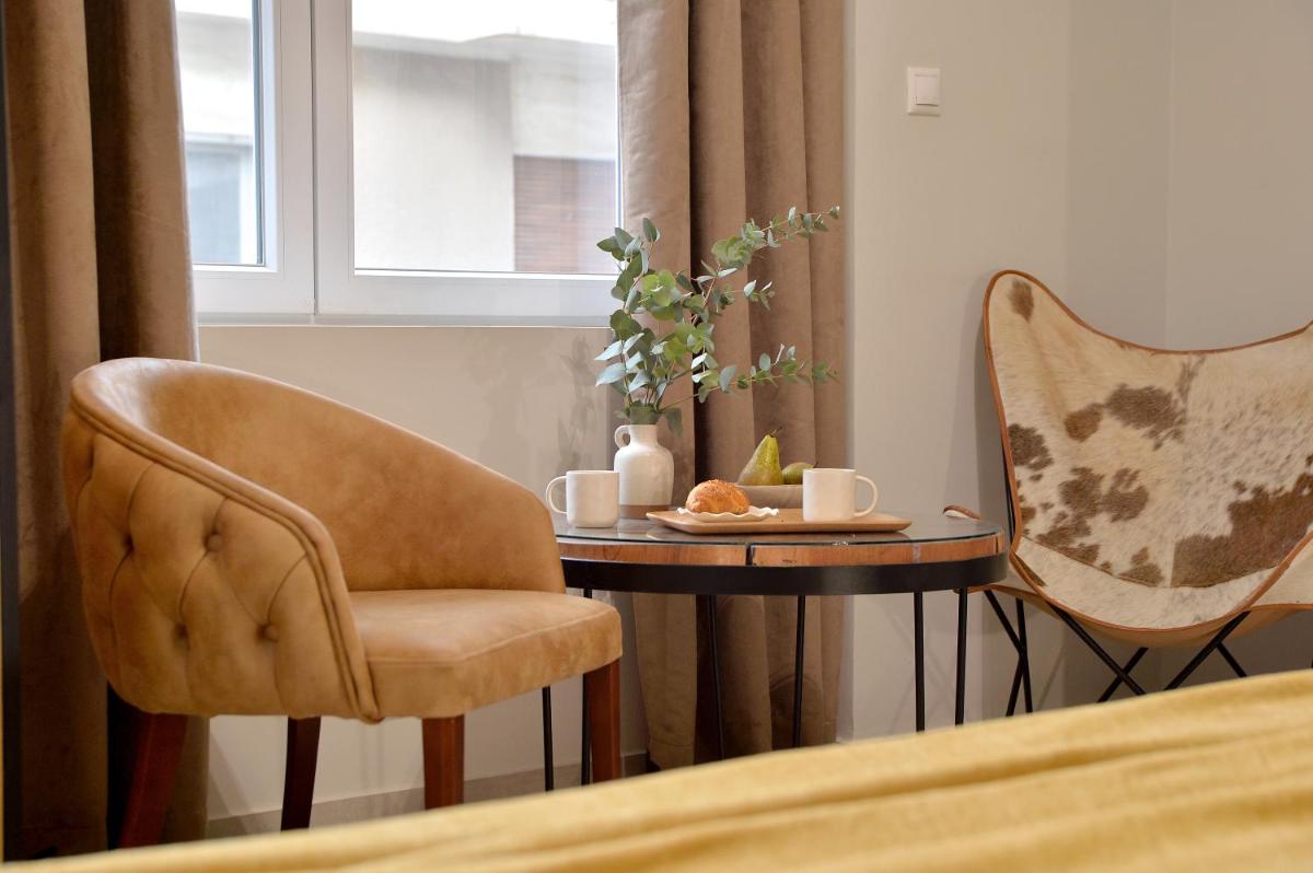 Alekos Apartments 2 Netflix, Self Check-In - Housity