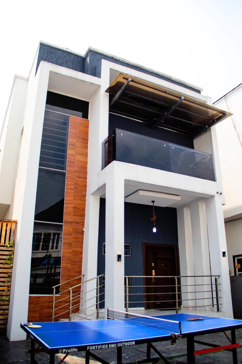 4 bedroom fully detached dope duplex - Housity