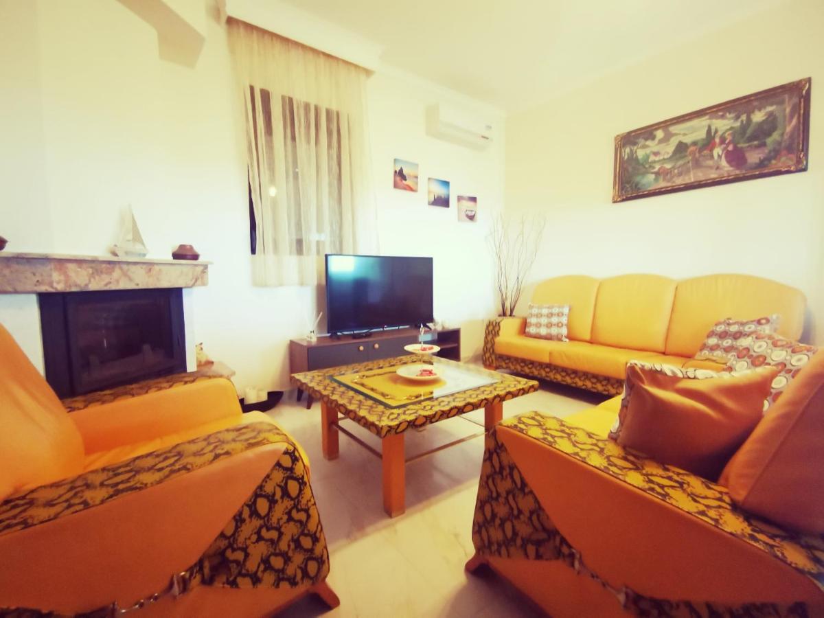 Peaceful Summer House 20m from the beach - Housity