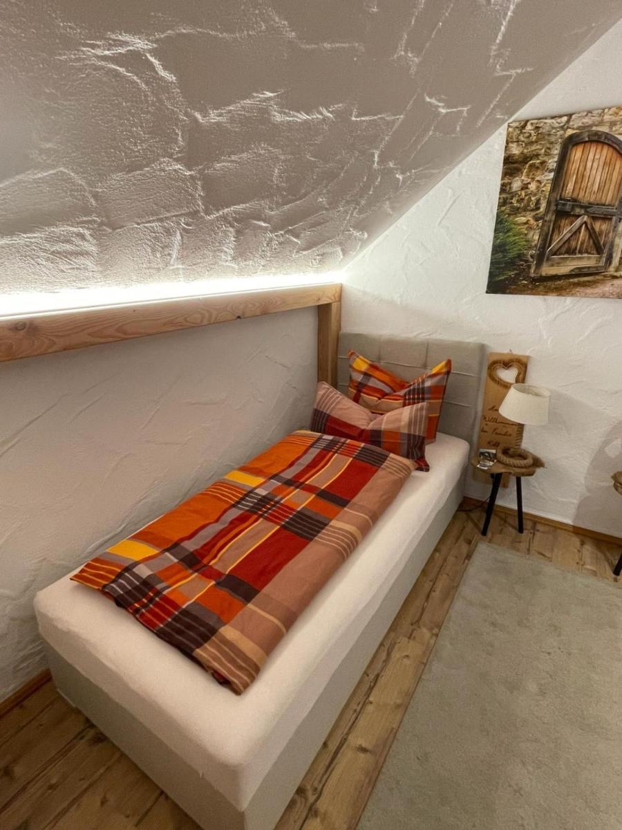 Hotel-Hauensteiner-Hof - Housity