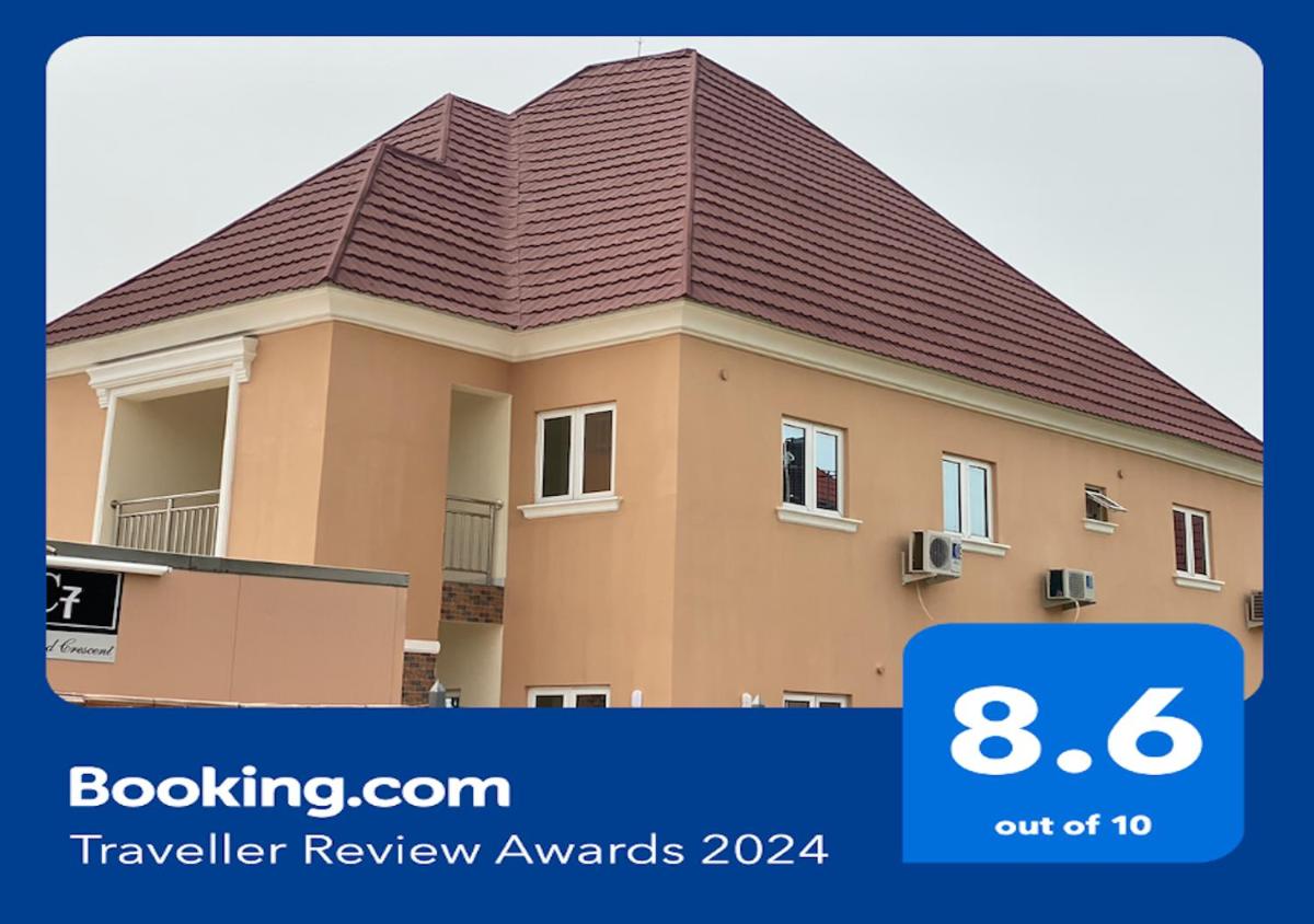 C7 Hazelwood Residence & Suites - Housity