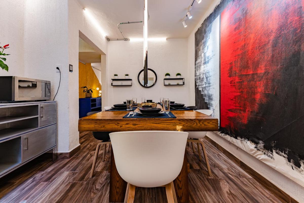 Espaciosa y Lujosa Casa en la Condesa con Roof Top - Housity