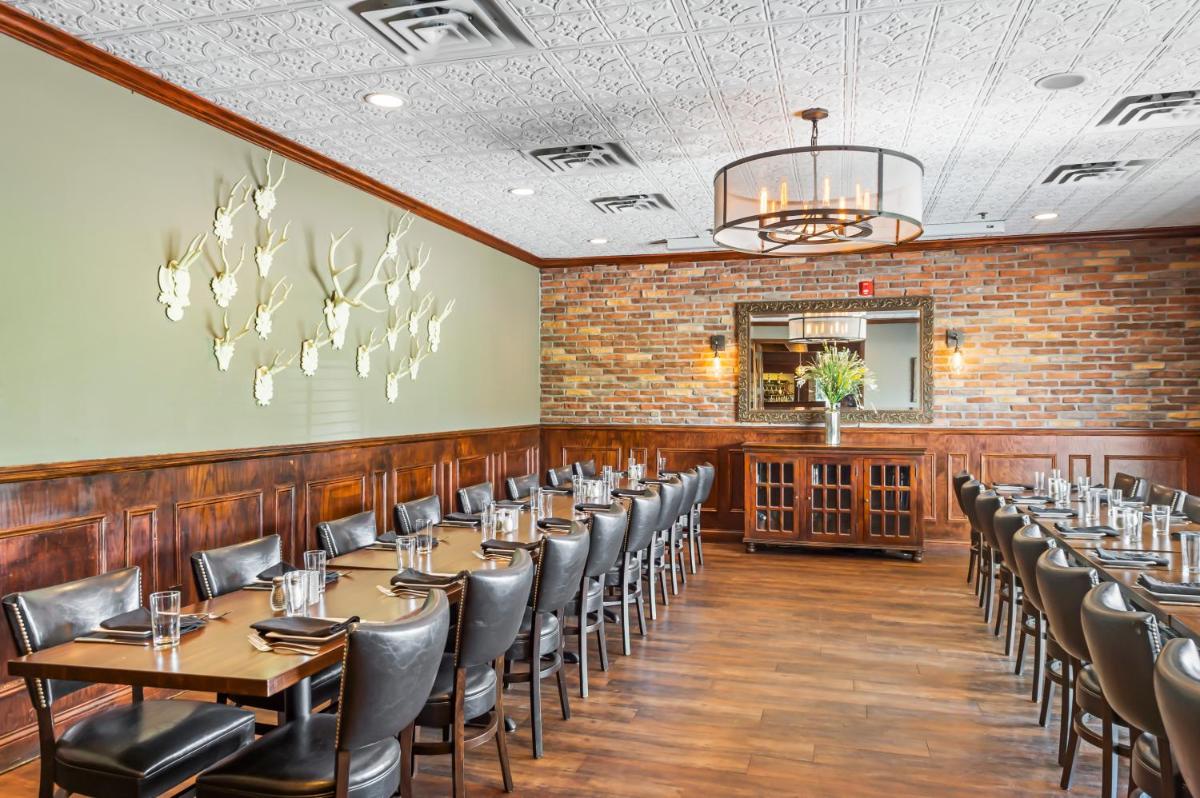 DoubleTree by Hilton Roseville Minneapolis - Housity