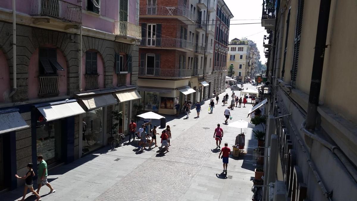 DowntownApartments - Cavour Cinque Terre - Housity