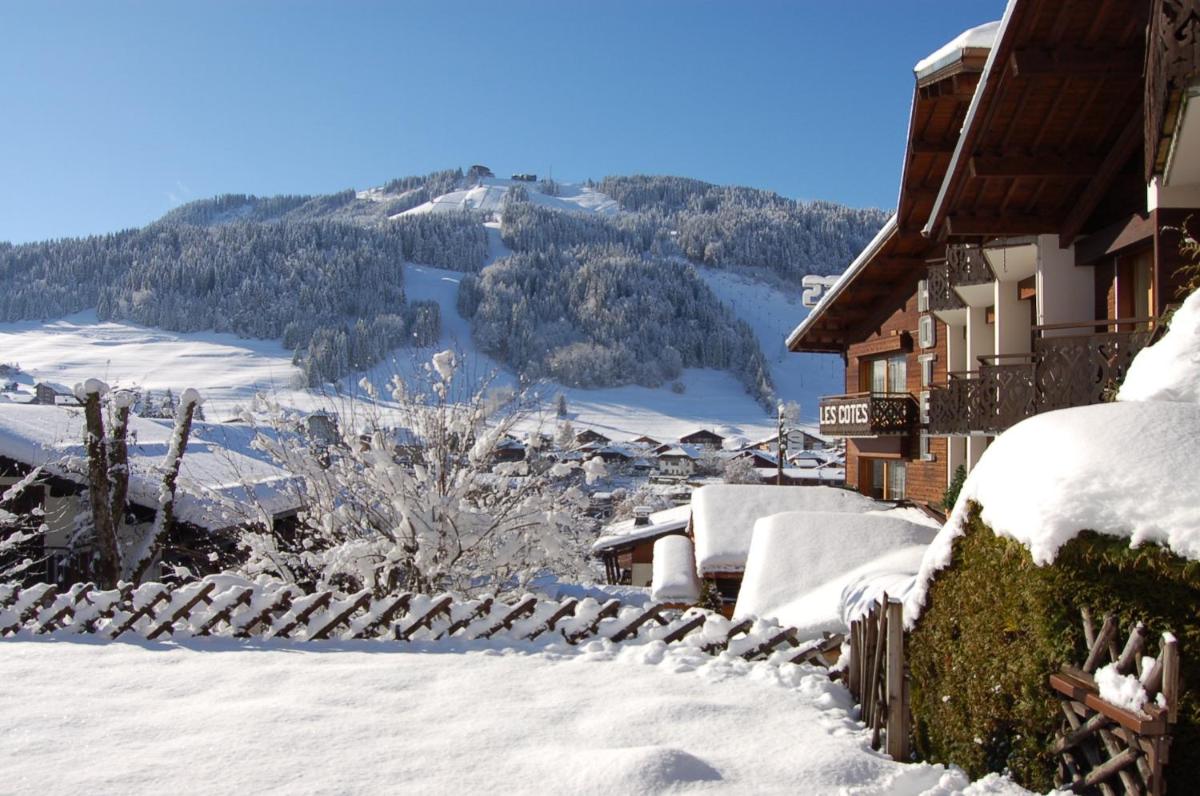 L'établissement Hôtel Les Côtes, Résidence Loisirs et Chalets en hiver