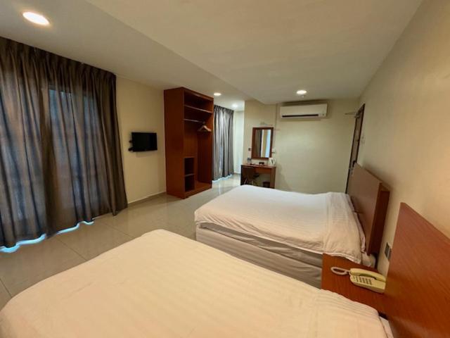 Aeton Hotel Nilai - Housity