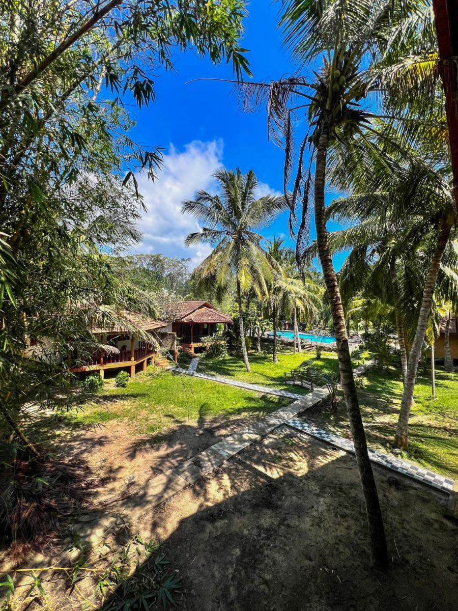 Goyambokka Beach Retreat - Housity