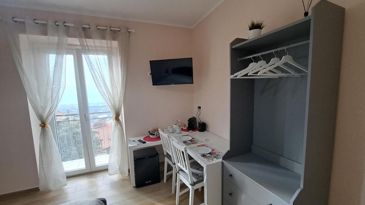 Altomuro 39 di S.A. - Housity