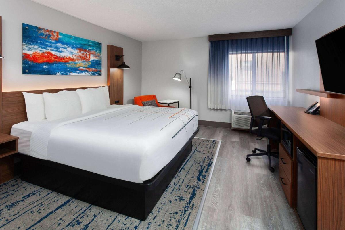 La Quinta Inn by Wyndham Wausau - Housity