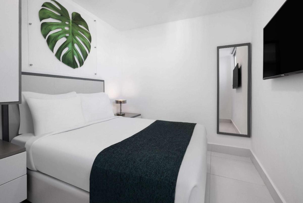 GRAN HOTEL EUROPA TRADEMARK COLLECTION by WYNDHAM - Housity
