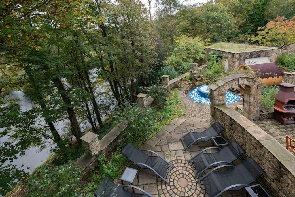 6 Star lux Villa Private Island Near Lake District - Housity