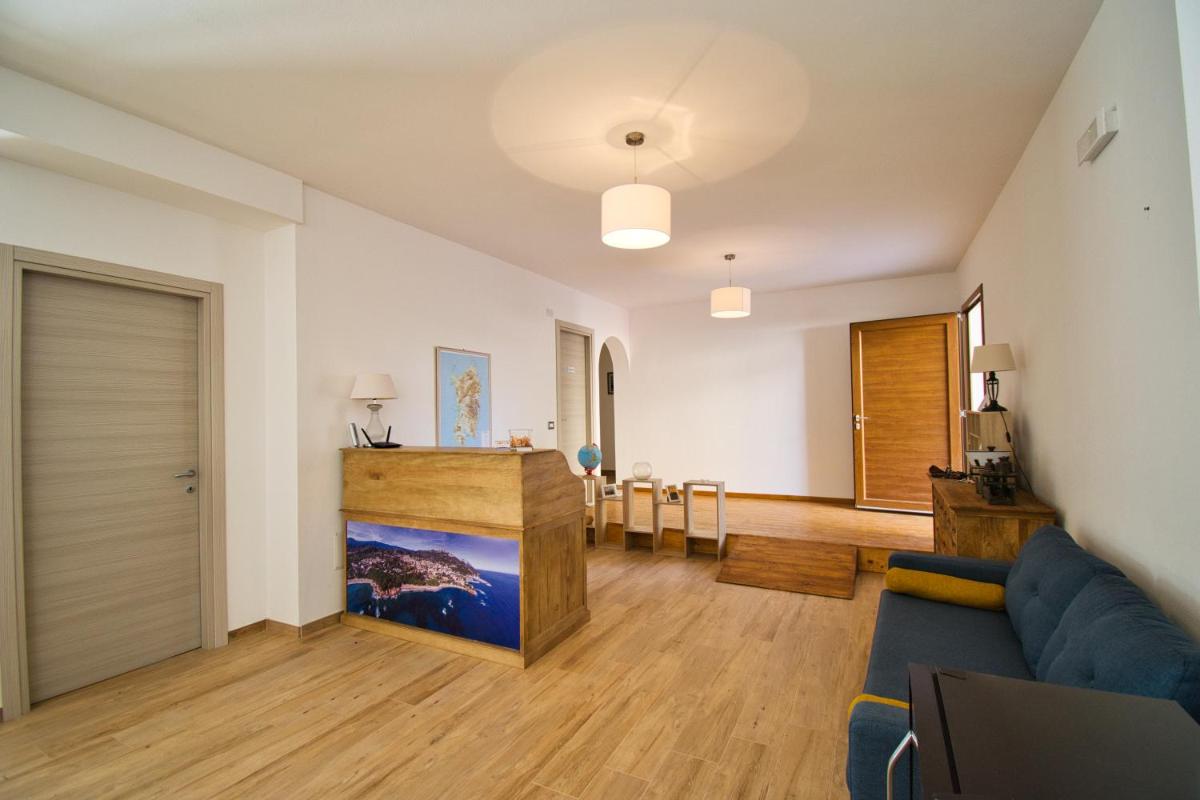 Dommu Livia - Housity