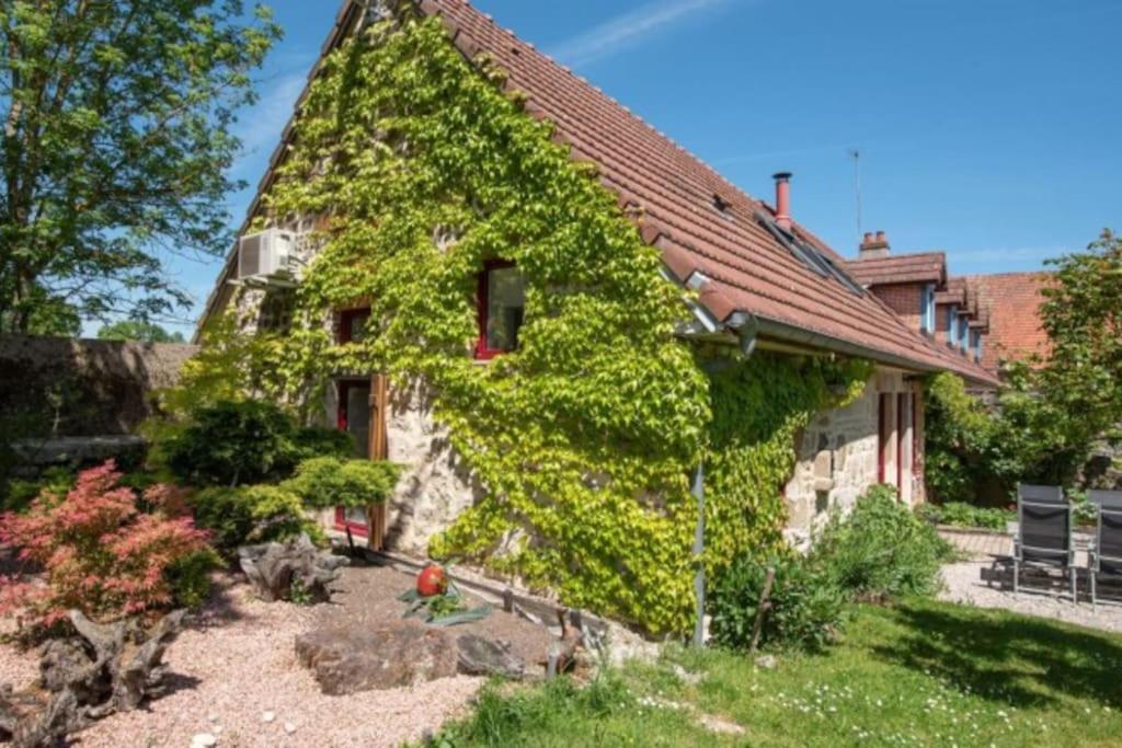 Gîte Les Hirondelles - Housity