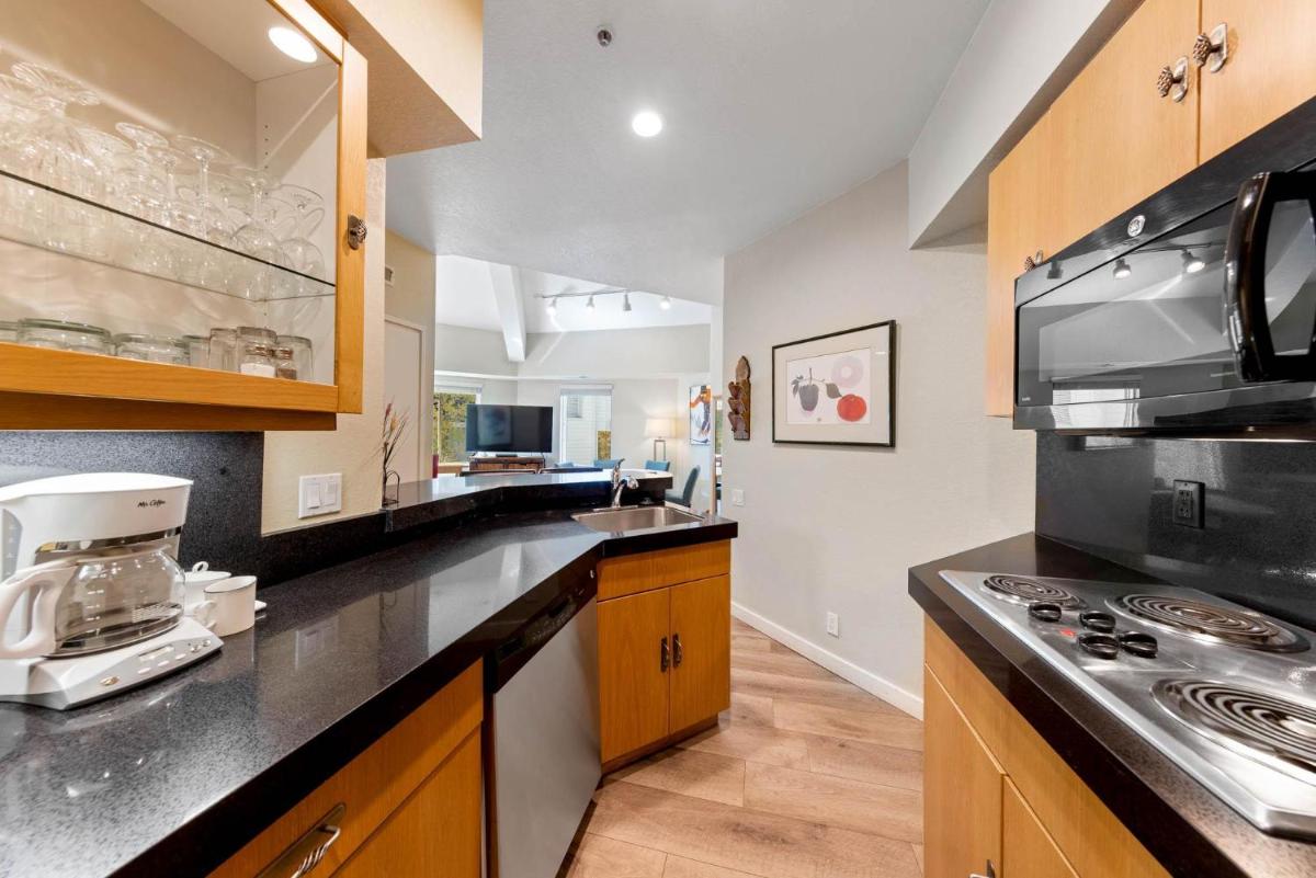 One Bedroom #340 - Housity