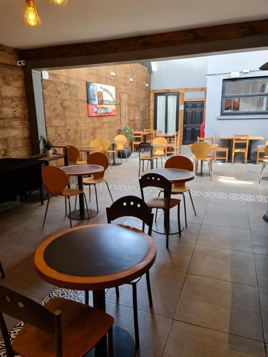 Hotel Santiago Patio Bellavista - Housity