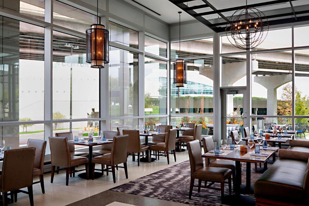 Omaha Marriott Downtown at the Capitol District - Housity