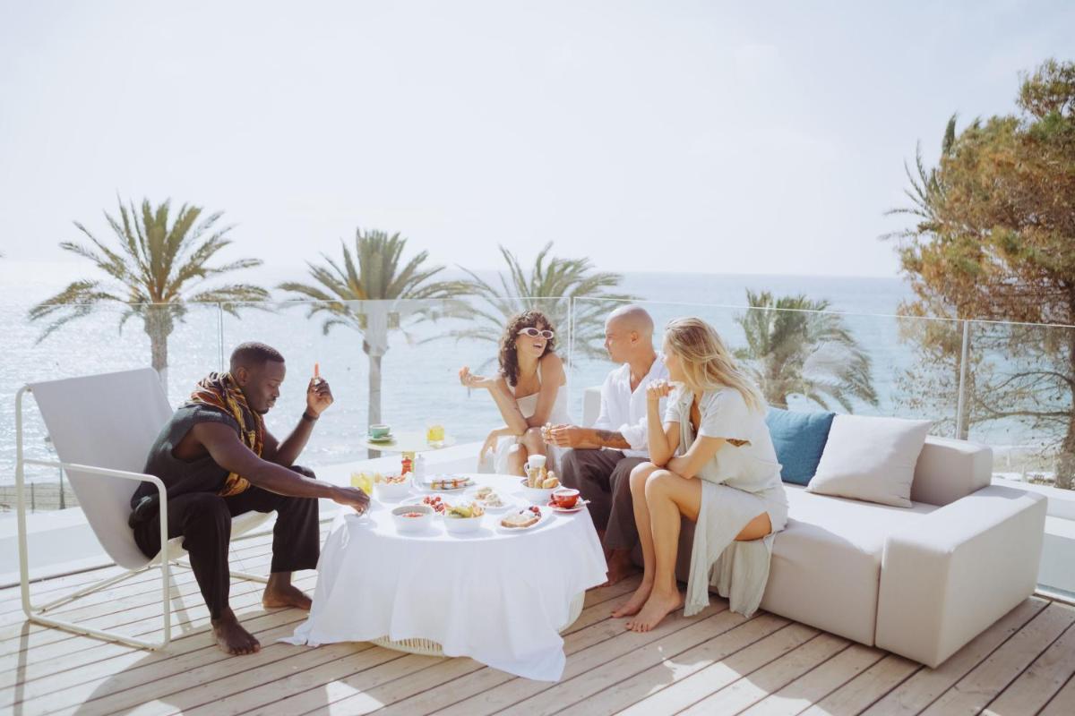 Clientes alojados en W Ibiza