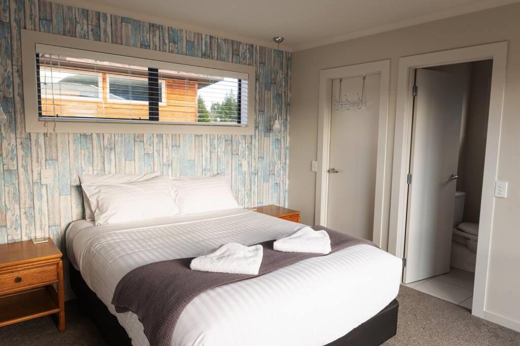 Peaceful Hawea Escape - Housity