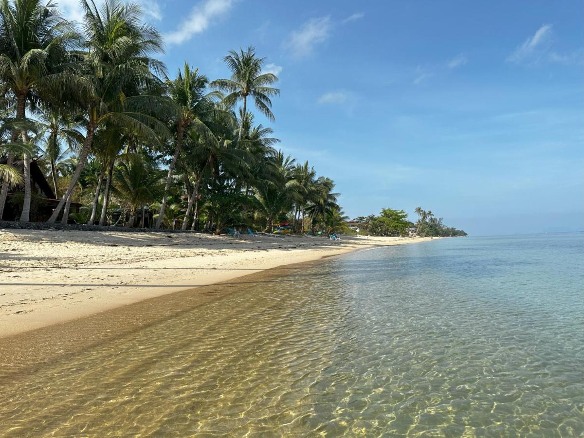 Beachside 3-Bedroom Townhouse w Private Pool at 70 Meters from Beach - Housity