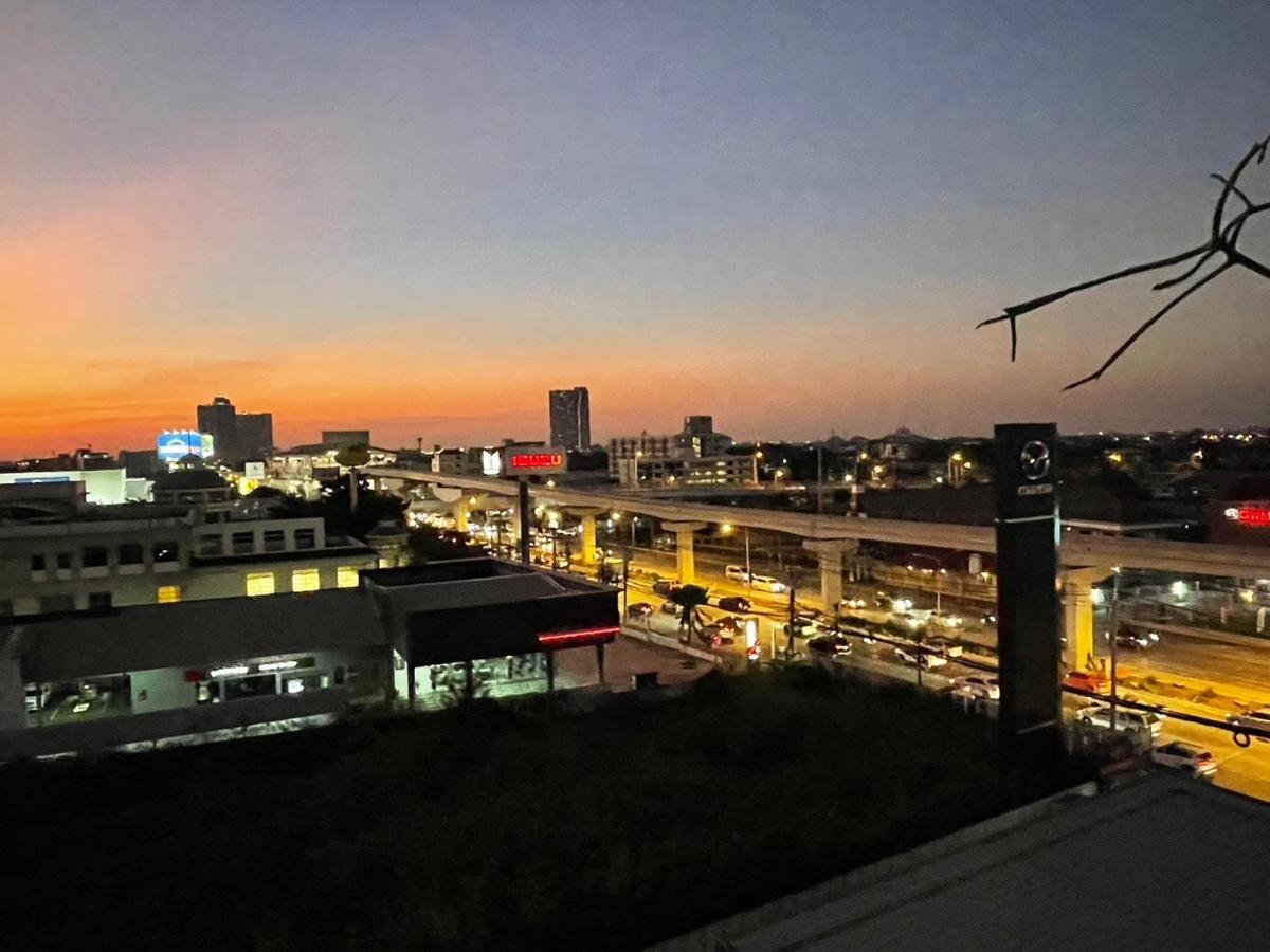 Twin Palm at Chaengwattana - MONTHLY ONLY รายเดือนเท่านั้น - Housity