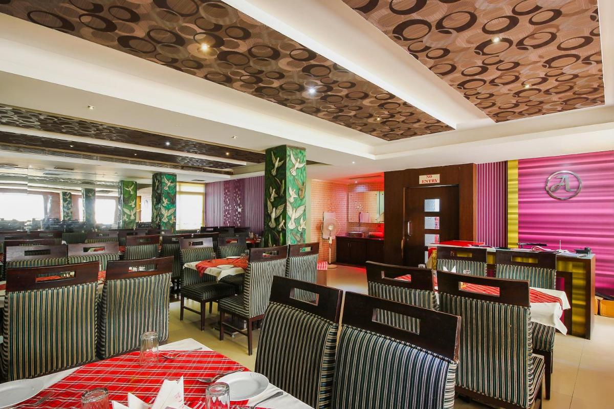 Collection O Aishwarya Grand - Housity