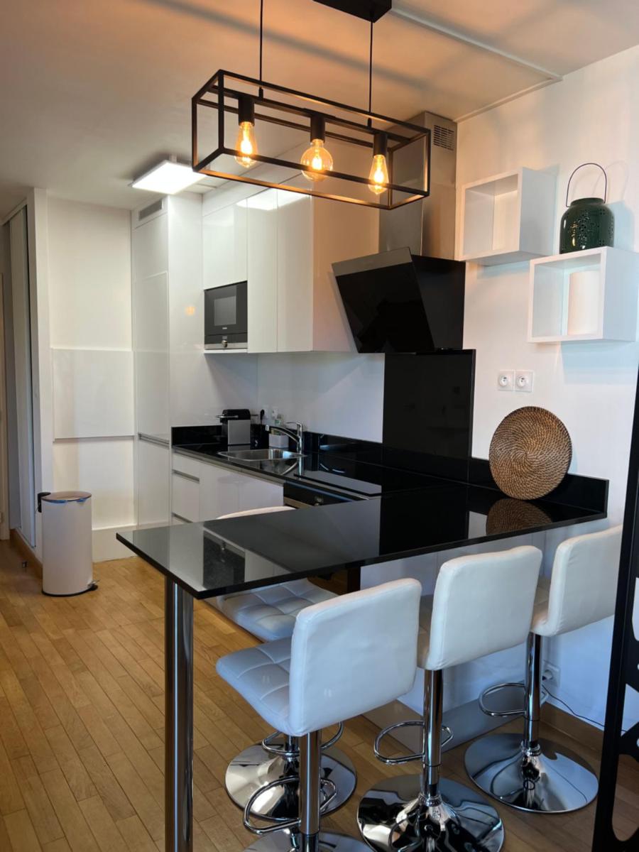 Superbe studio Paris La Défense - Housity