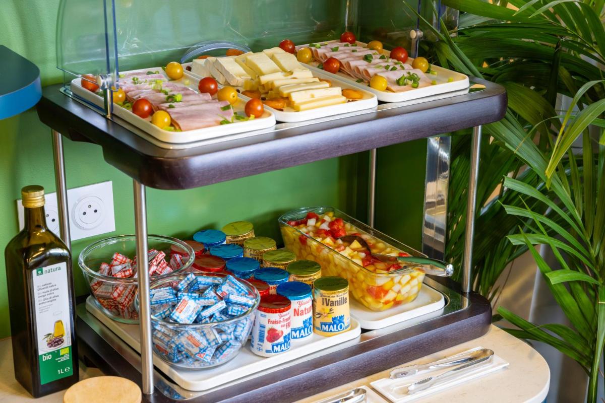 Nourriture dans l'hôtel ou à proximité