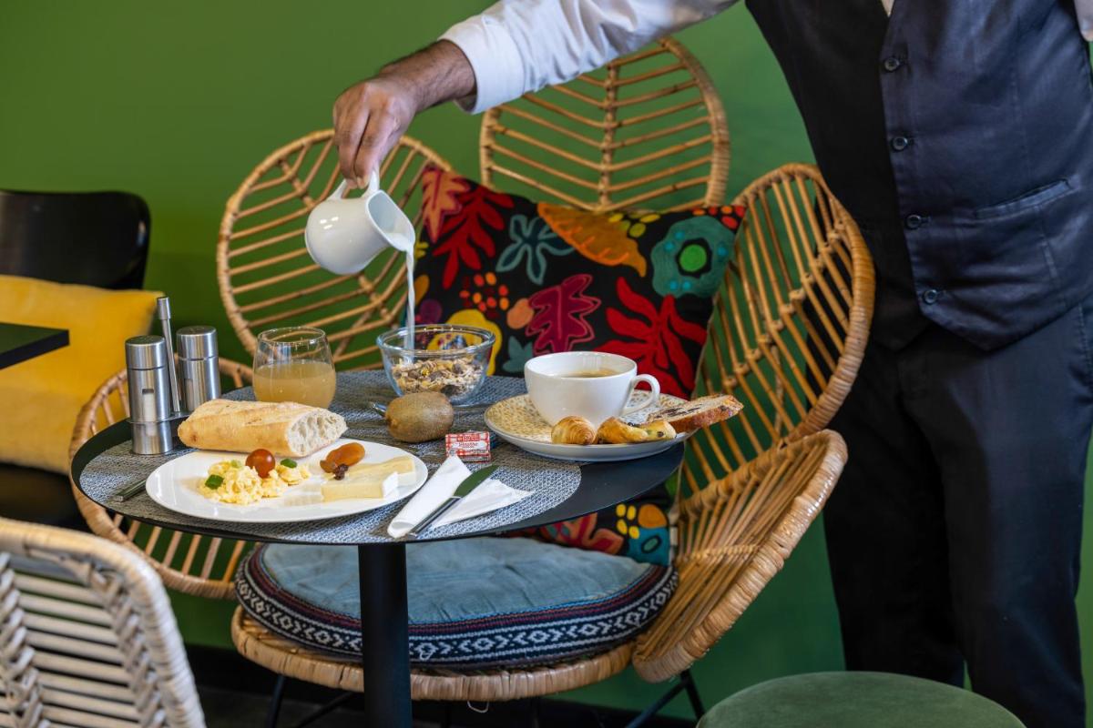Nourriture dans l'hôtel ou à proximité
