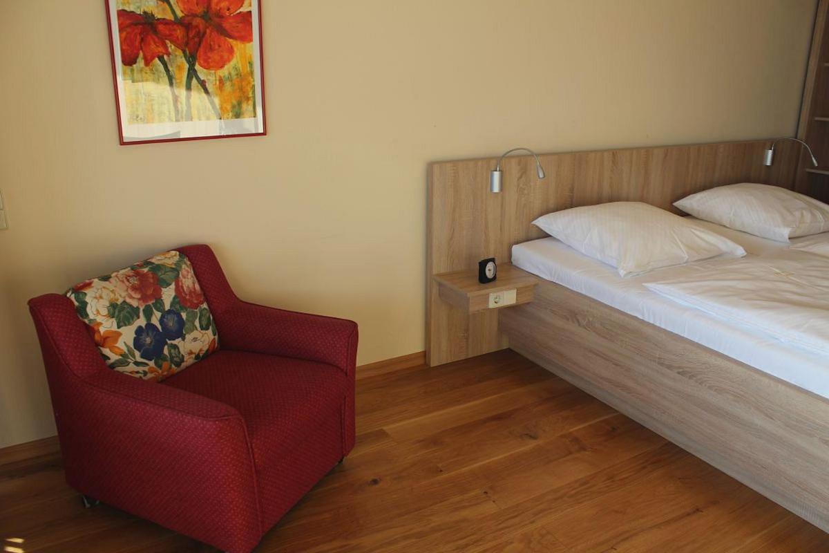 Burghotel Schöne Aussicht Bauer GmbH - Housity