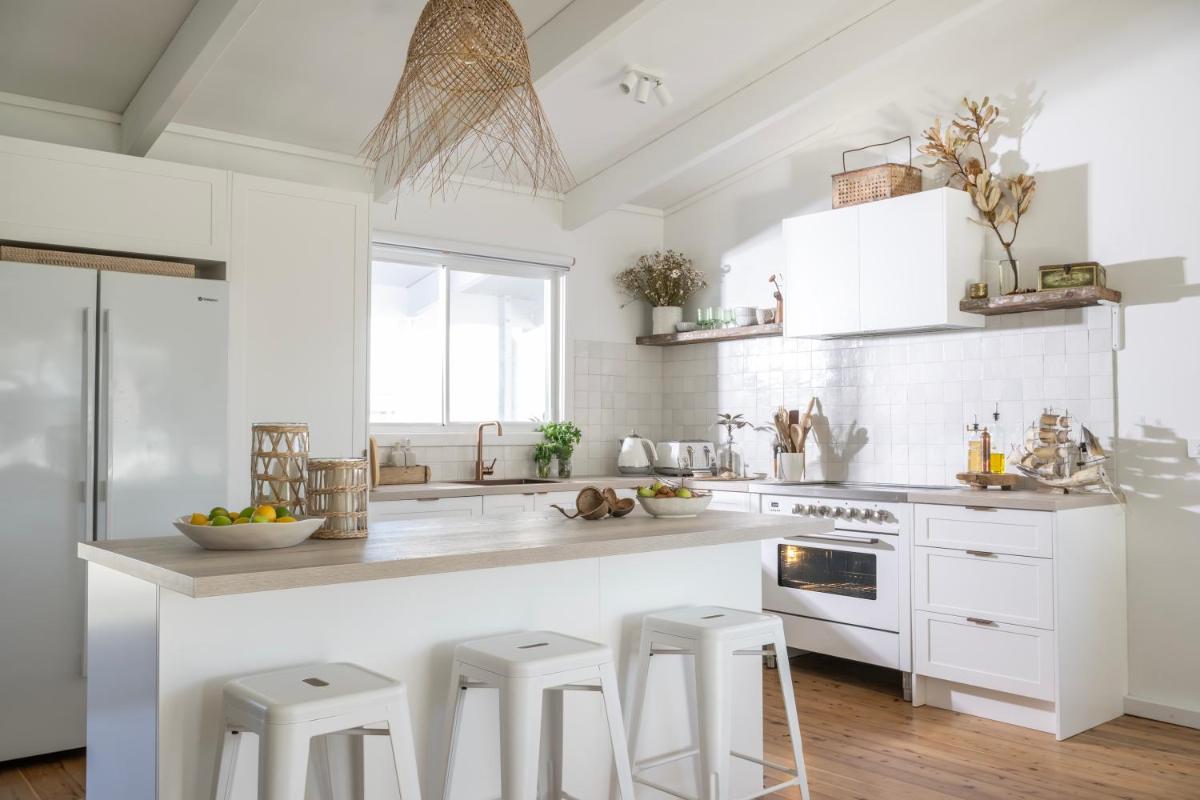 Drift Manyana, classic beach house with ocean view - Housity