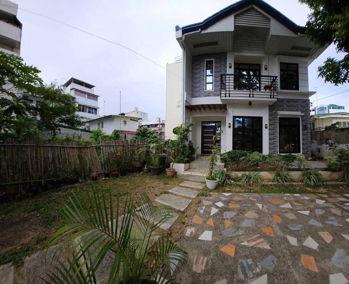 Andrew n Sophia's Guest House - Housity