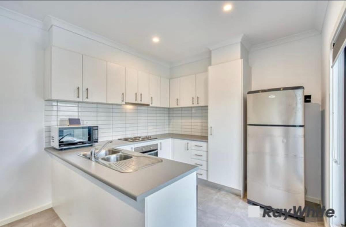 Stunning room in Cranbourne - Housity