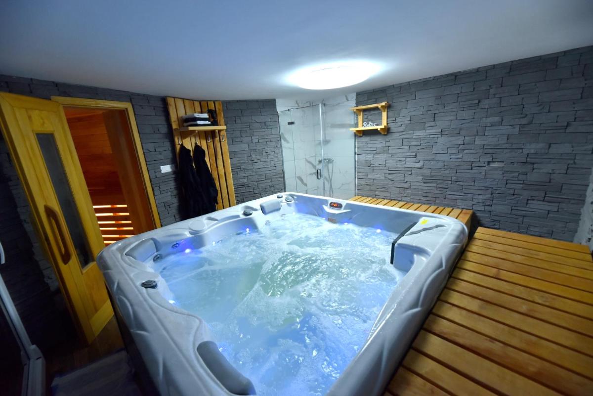 Iva's Place - Housity