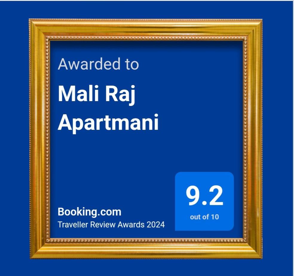 Mali Raj Apartmani - Housity
