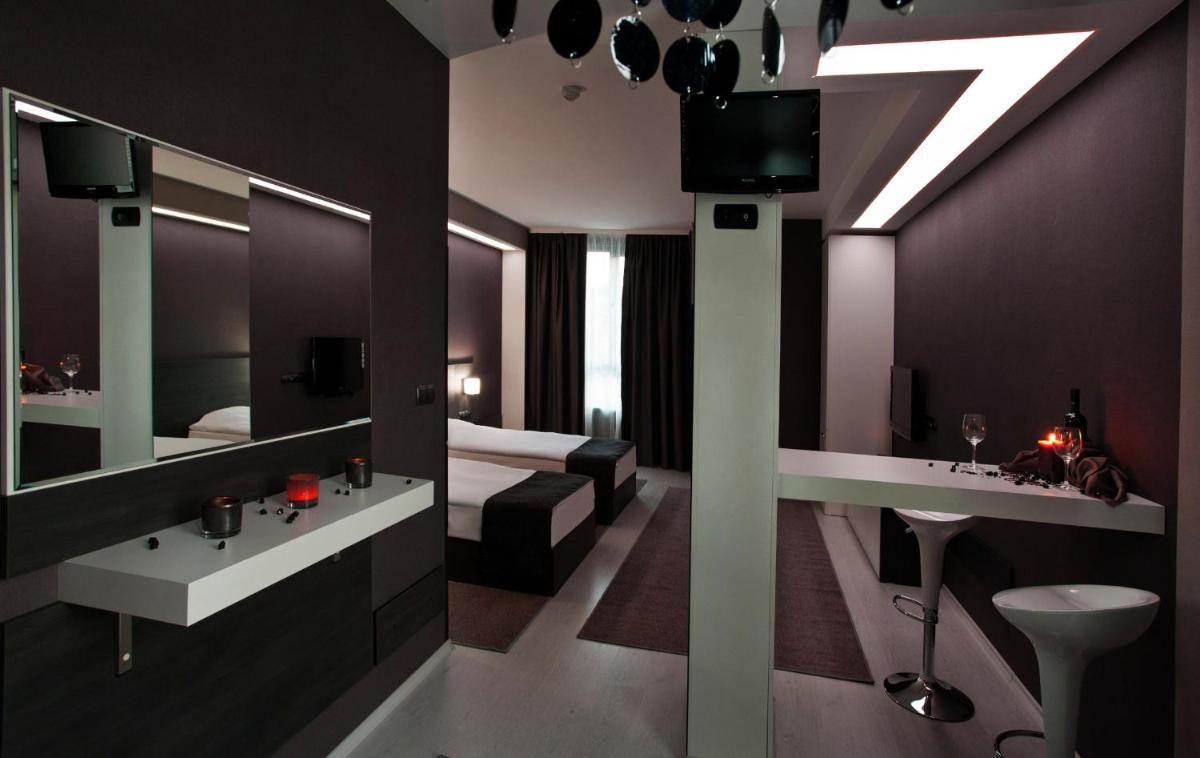 Hotel Idol - Hizvo