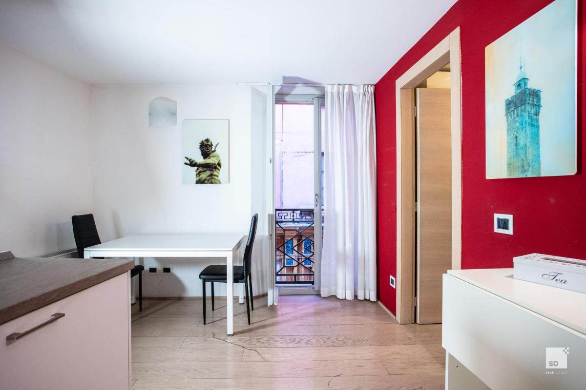 Urbanicooh Guidozagni - Piazza Maggiore View - Housity