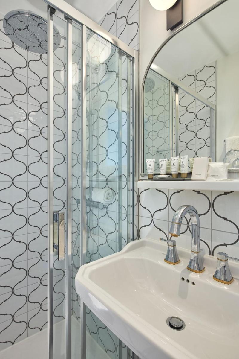 Salle de bains dans l'établissement Hotel Villa Romantic & Spa