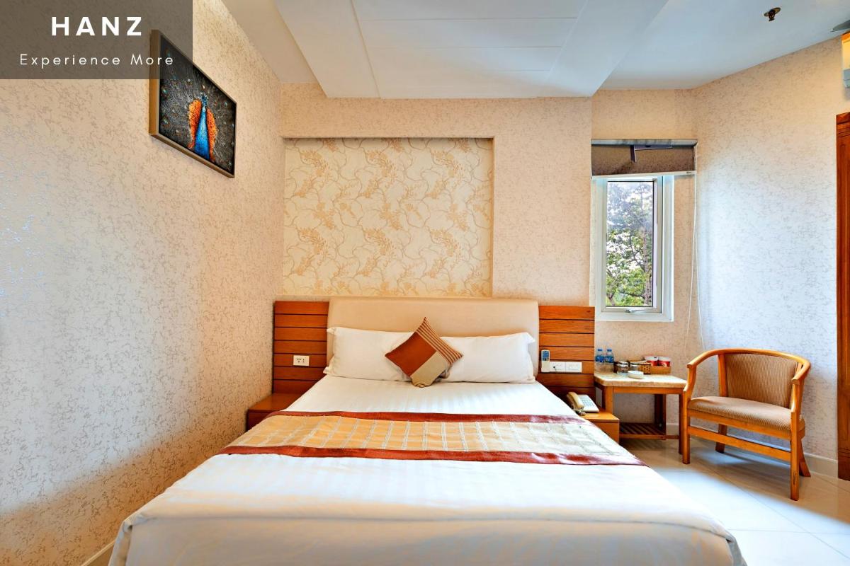 HANZ Happy 2 Hotel - Housity