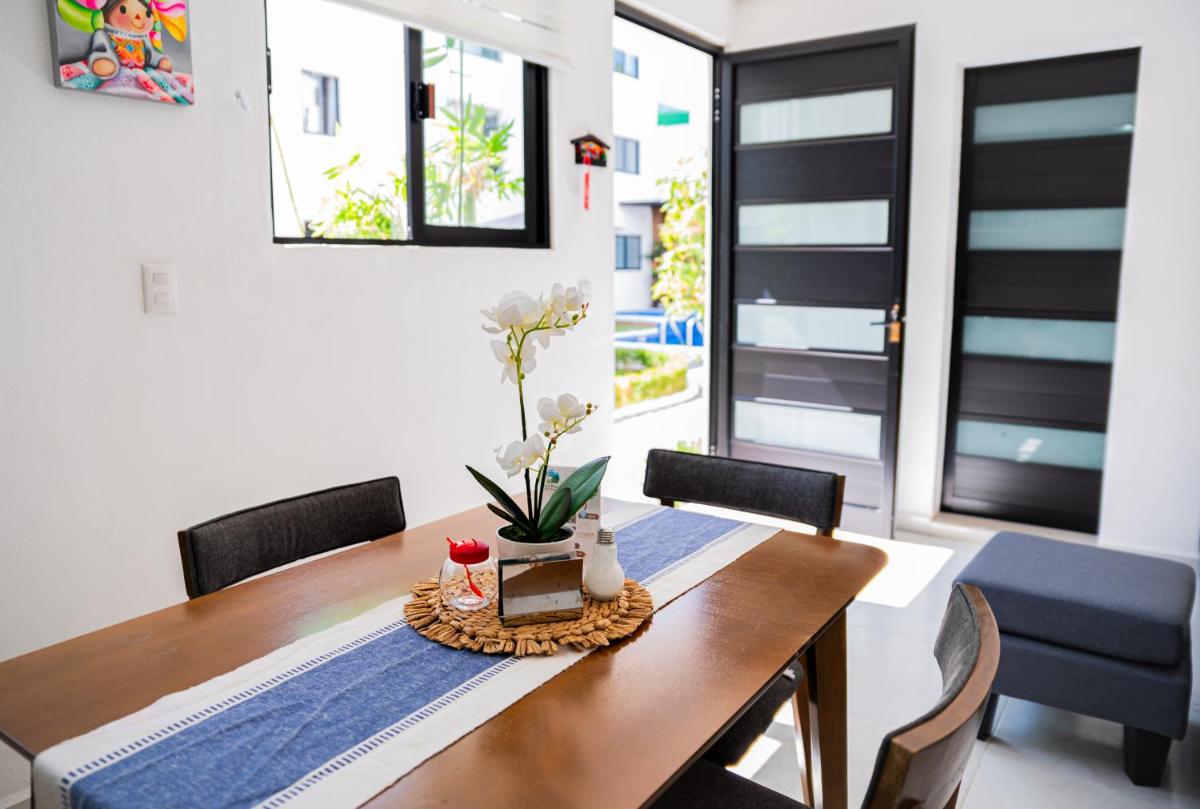 Hotel Bungalows Casa Blanca - Housity