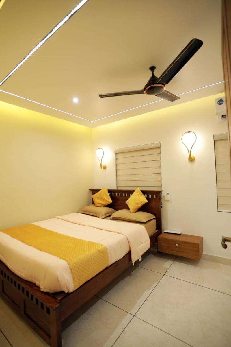 Thekkumbath Sea Breeze Pool villa - Housity