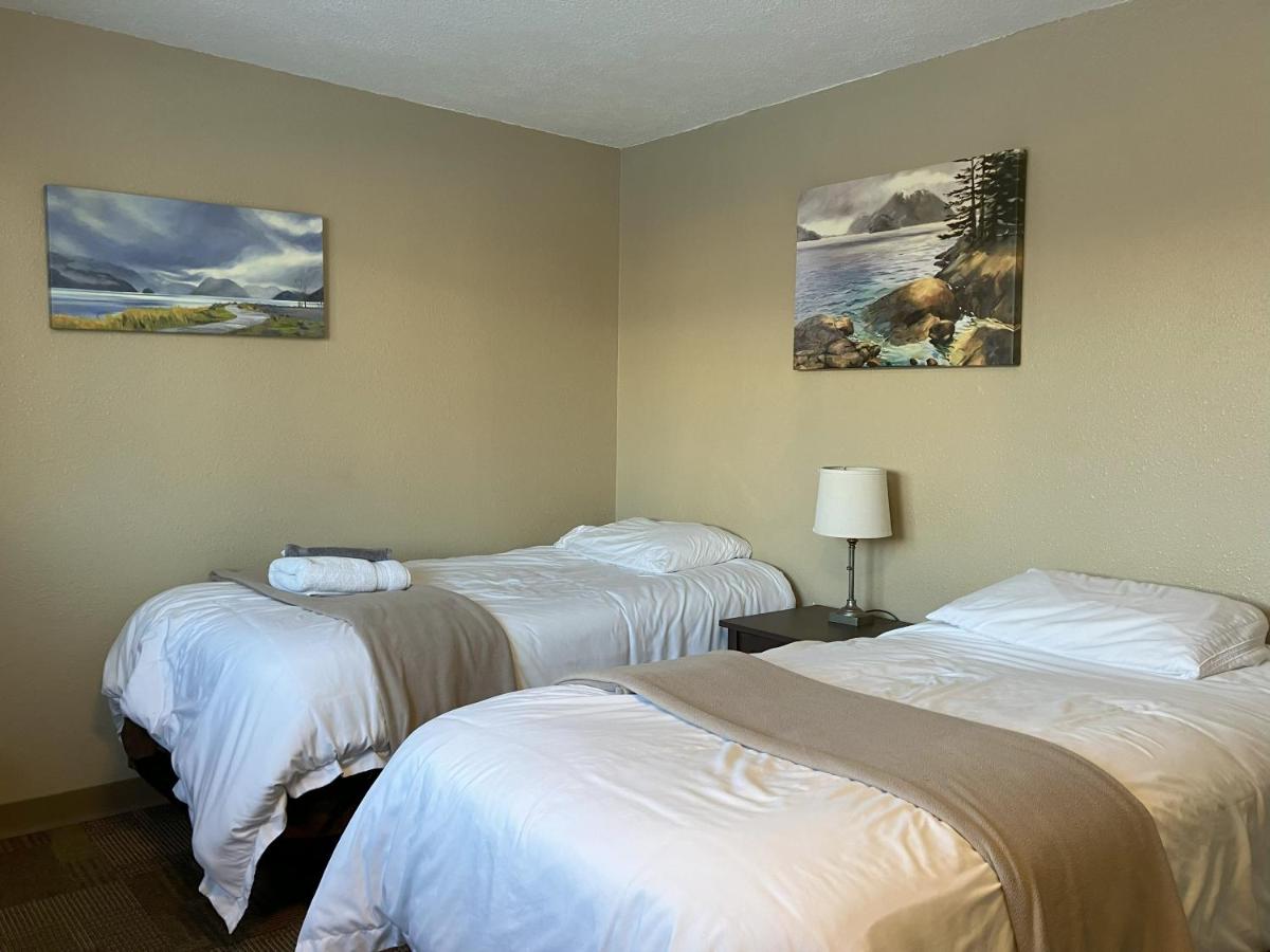 Halibut House - Housity